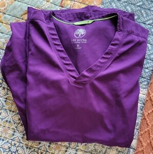 HH Works XL  Purple Scrub Top Womens Set